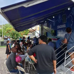 Cachoeira e Feira de Santana recebem atendimento gratuito do SAC Móvel